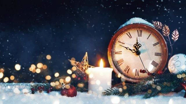 Подарки для коллег на Новый год 2025 должны быть полезны в работе